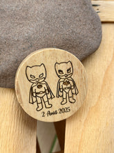 Charger l'image dans la galerie, Miroir de poche en bois à personnaliser