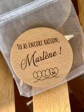 Charger l'image dans la galerie, Miroir de poche en bois à personnaliser