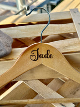 Charger l&#39;image dans la galerie, Cintre personnalisé ENFANT