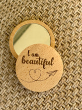 Charger l'image dans la galerie, Miroir de poche en bois à personnaliser