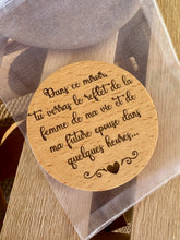 Charger l'image dans la galerie, Miroir de poche en bois à personnaliser