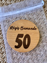 Charger l'image dans la galerie, Miroir de poche en bois à personnaliser
