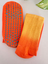 Charger l'image dans la galerie, Chaussettes Yogas &amp; Pilates antidérapantes- Personnalisables (37-42)
