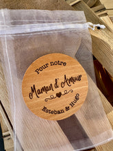 Charger l'image dans la galerie, Miroir de poche en bois à personnaliser