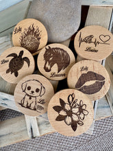 Charger l'image dans la galerie, Miroir de poche en bois à personnaliser