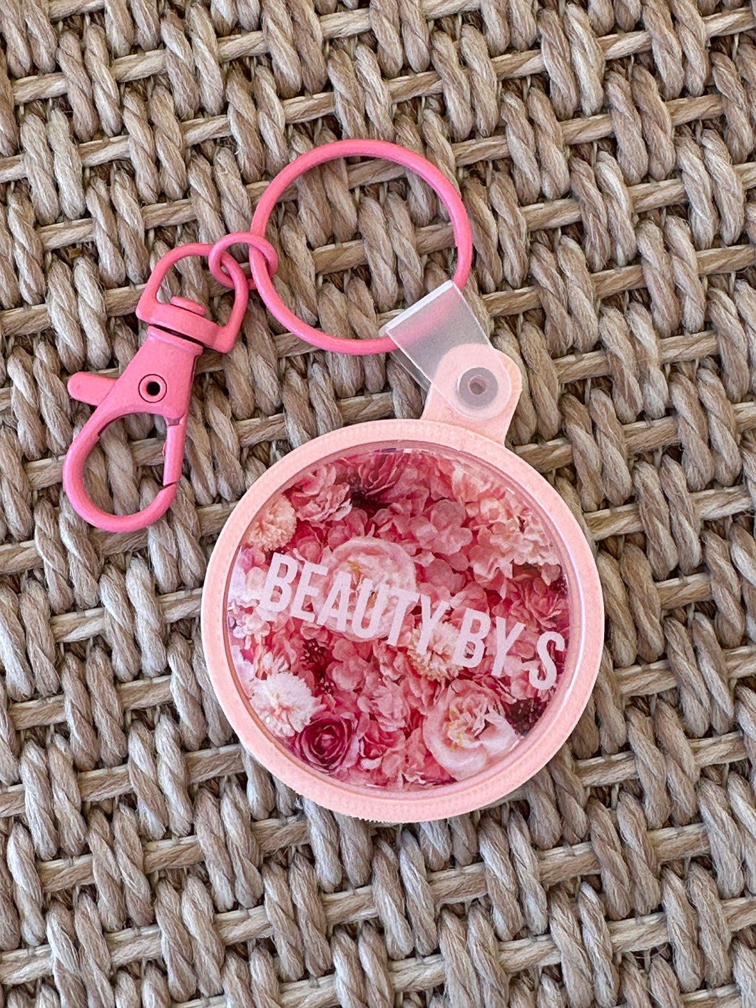 porte clef personnalisé avec logo reliant à un lien url