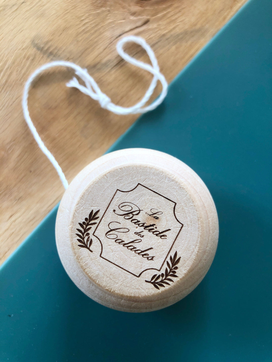 Yoyo en bois avec gravure personnalisée – #moi Colibri